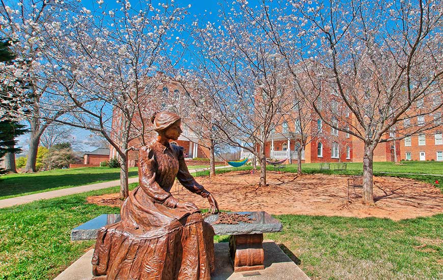 Statue of Emily Dickinson