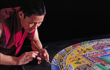 tibetan-buddhist-monk-sand-painting-coming-to-spartanburg