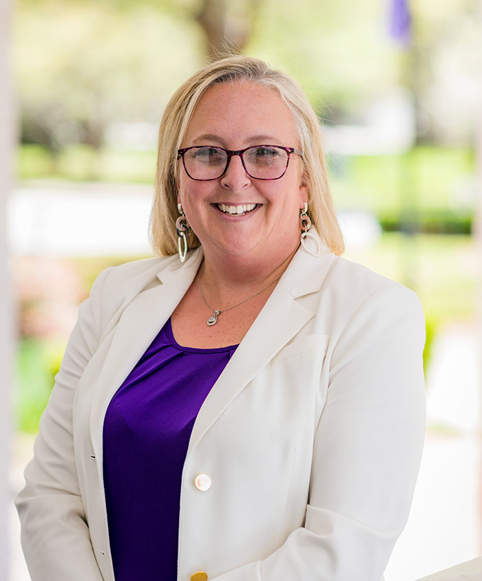 Jenn Bell Converse athletics