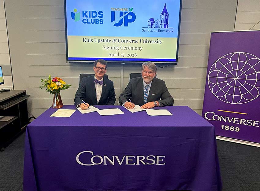 The signing of the agreement between Converse and Teacher Up