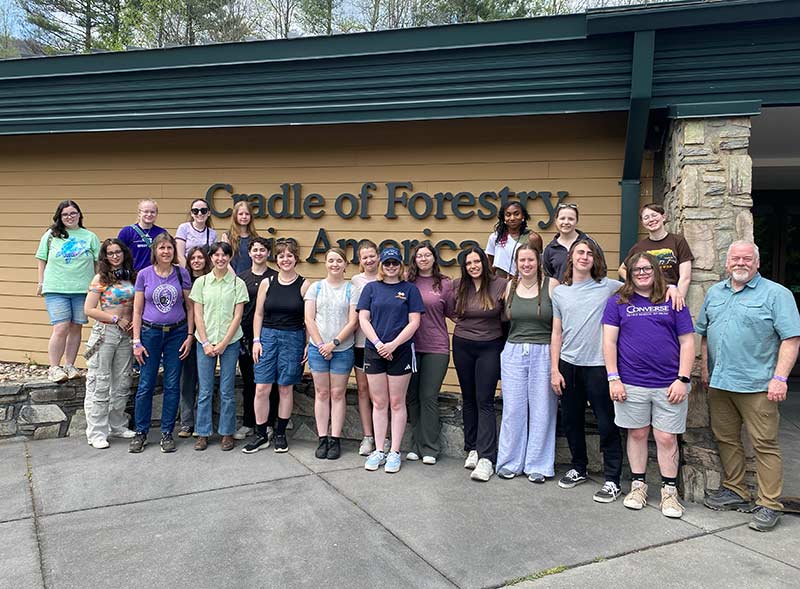 Nisbet Honors students and faculty at the Cradle of Forestry retreat in North Carolina.